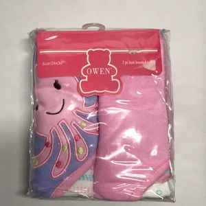 Hooded towel for baby girl